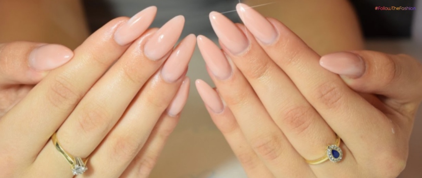 almond nails