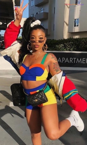 Cute 90s Freaknik Fashion Outfits For Partying 1