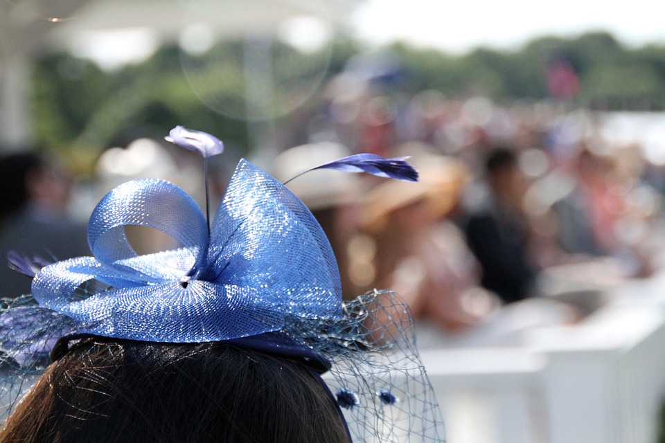 Fascinator wedding hats