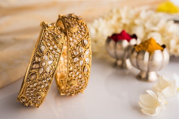 The Significance Of Brand And Design In Gold Jewelry