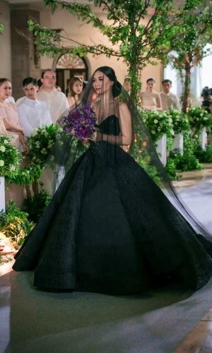 Royal-Inspired Strapless Black Wedding Dresses 2