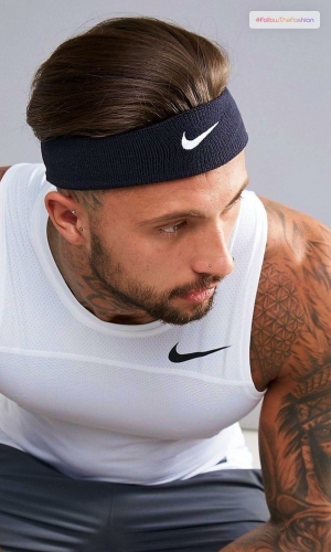 The Full Tennis Look With A Headband 3